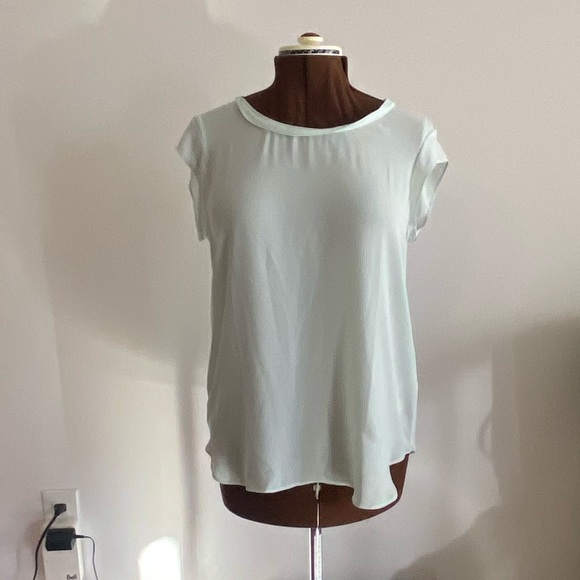 💚🤍BANANA REPUBLIC 🤍💚 Pastel teal sleeveless top in Large. In great shape. - Picture 3 of 11